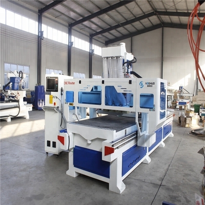 China Double Tables CNC Wood Cutting Machine For Wooden Cabinets Doors Making supplier