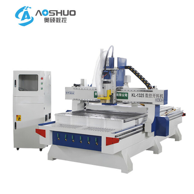 China Industrial Wood Cutting Cnc Router Machine 1325 With Dust Collector 4.5KW supplier