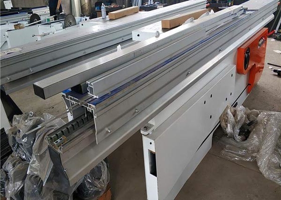 China Precision Sliding Table Panel Saw Woodworking Machine With Scoring Blade supplier