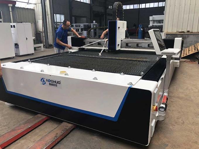 Industrial 2040 Fiber Laser Cutting Machine 1000w 1500 * 3000mm Cutting Area
